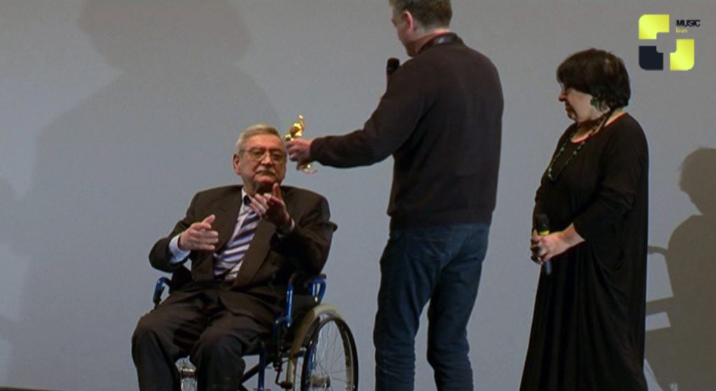 გიორგი შენგელაიას, როგორც 60-იანი წლების გამორჩეულ რეჟისორს, საპატიო “ოქროს პრომეთე” გადაეცა