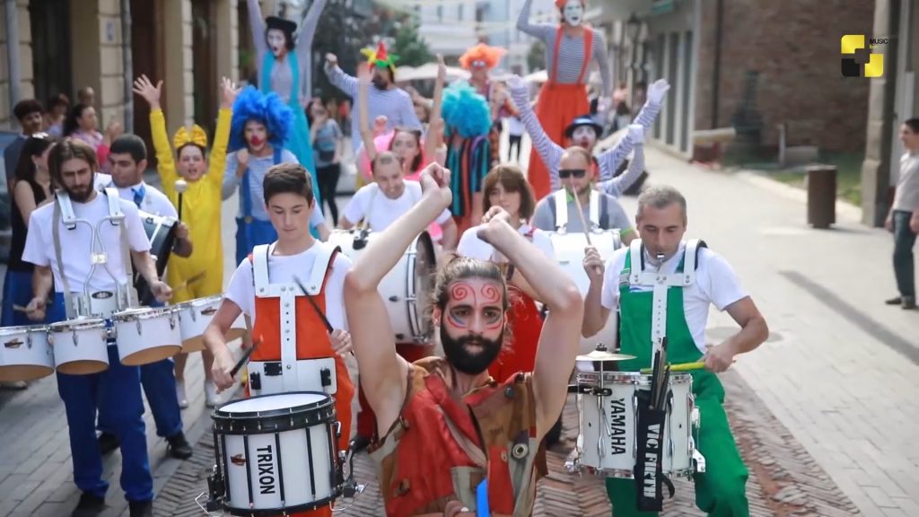 თეატრალური ფესტივალი საზეიმოდ გაიხსნა