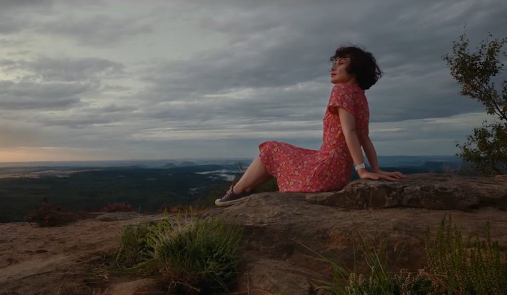 „ეფლ ვოჩის“ ახალ სარეკლამო რგოლში ქართველი მსახიობი, ვიკა გადაიღეს