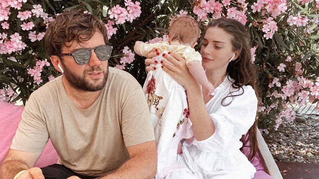 ვიდეო: ჯანეტ ქერდიყოშვილი შვილთან ერთად