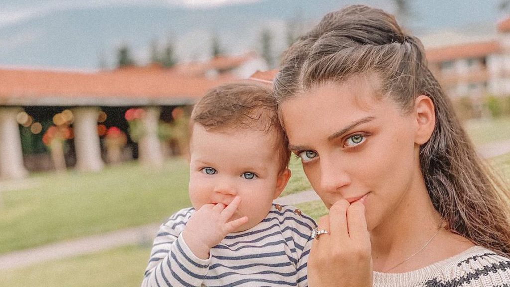 ფოტო: ჯანეტ ქერდიყოშვილი ულამაზეს ქალიშვილთან ერთად