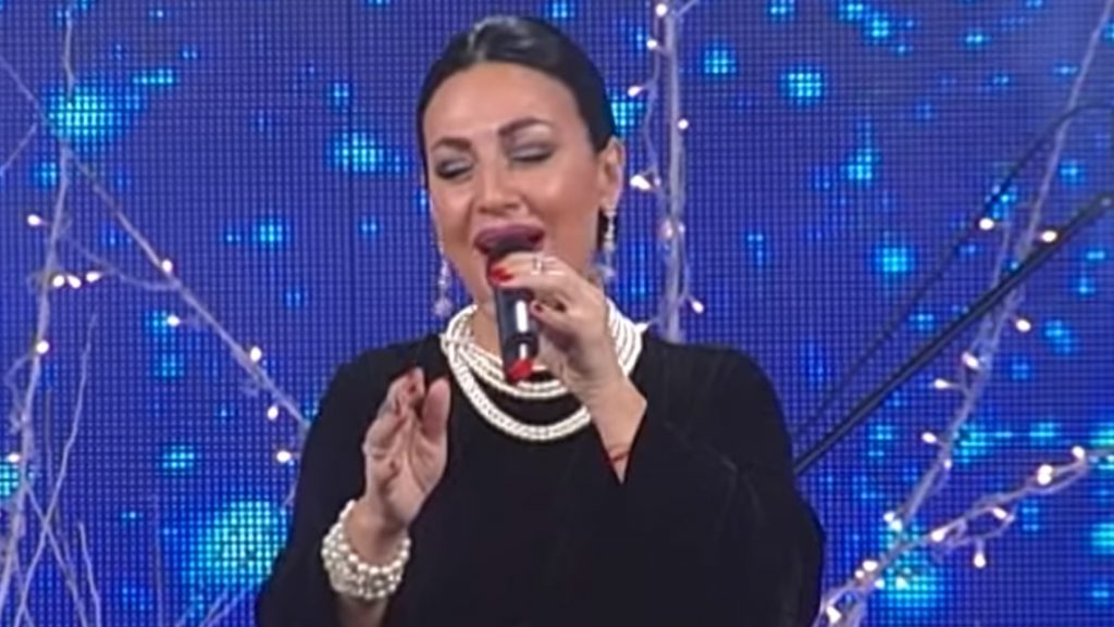 ვიდეო: ლელა წურწუმიამ რუსა მორჩილაძის აკომპანემენტით ძველი სიმღერა შეასრულა