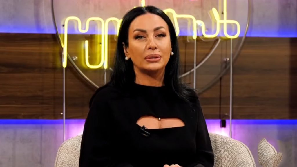 ვიდეო: ლელა წურწუმია: “ჩემთვის წარმოუდგენელი რამ მითხრა: შენ ძალიან ვულგარული ხარ და ეს ერთადერთი ნომერი ამოიღეს საახალწლო კონცერტიდანო…”