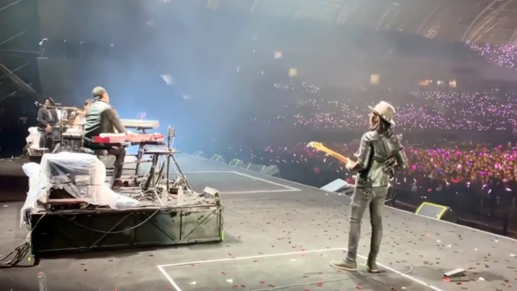 გიორგი მიქაძემ გია ყანჩელის მელოდია ათი ათასობით მაყურებლის წინაშე დაუკრა