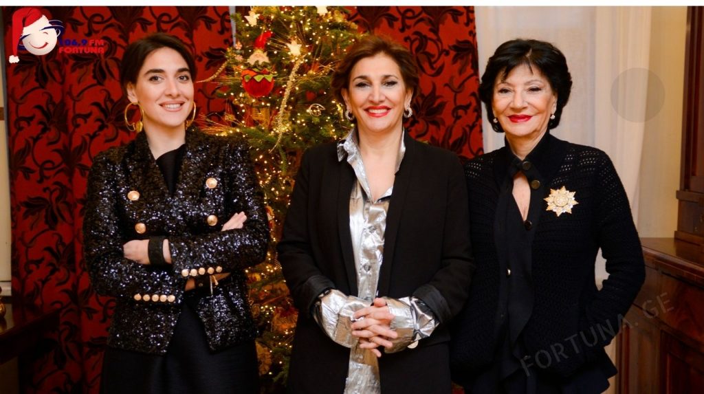 რა საახალწლო სიურპრიზი გაუკეთა ნატალია ქუთათელაძემ ეკა მამალაძესა და ნანი ბრეგვაძეს