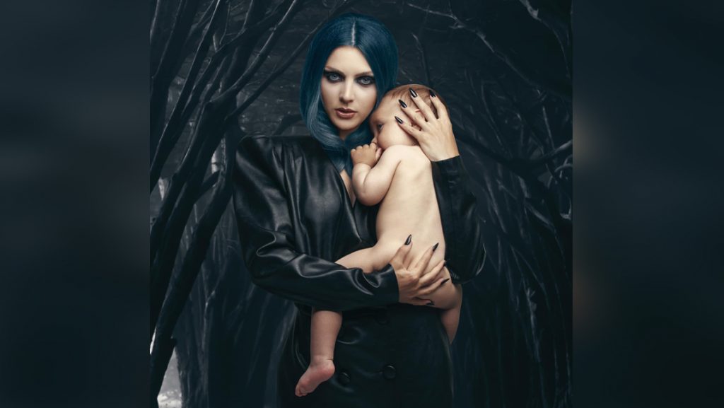 ფოტო: ნინა სუბლატი შვილთან ერთად