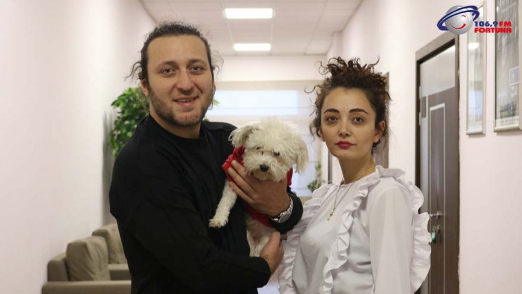 ოთო ნემსაძემ და მისმა მეუღლემ მუშაობა სადაზღვევო აგენტებად დაიწყეს