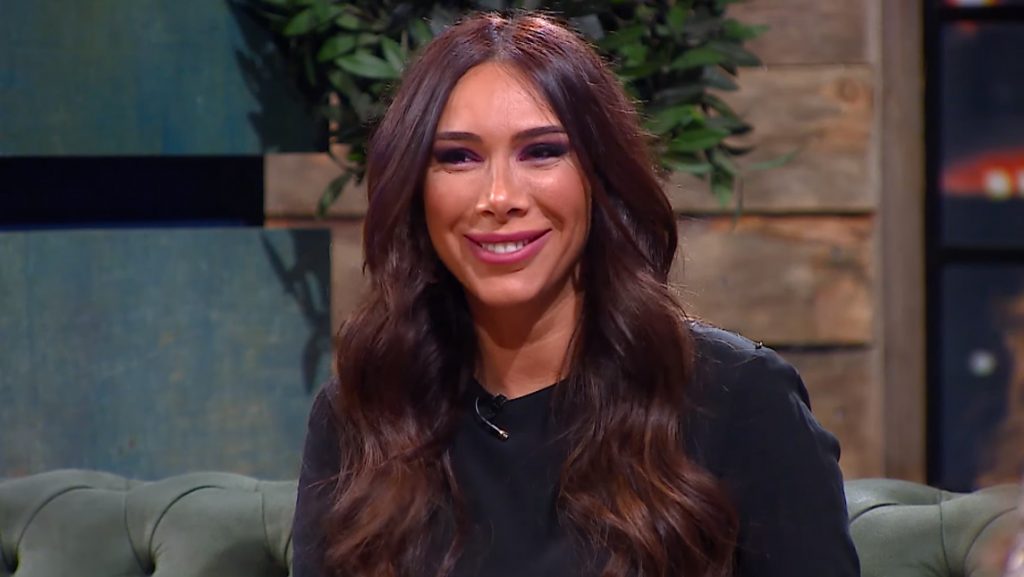 სალომე გოგიაშვილი: “ყველა გადაცემის შემდეგ არის ჩემი ამოჭრილი კადრი, სადაც რაღაც სისულელეს ვამბობ… ახლაც ვფიქრობ, რამე ისეთი არ გამეპაროს…”